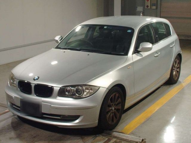 5001 BMW 1 SERIES UE16 2011 г. (TAA Shikoku)